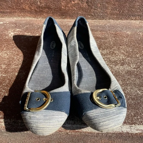 Dr Scholl’s Women’s 10 Ballet Flats with Gold Buckle- Darling! - Picture 2 of 6